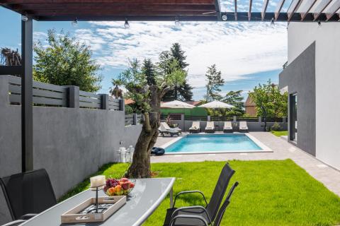 Istra, Marčana okolica, moderna kuća sa pogledom na more