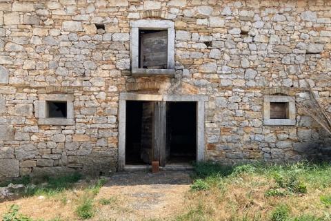 Vižinada, renovirana autohtona kamena kuća