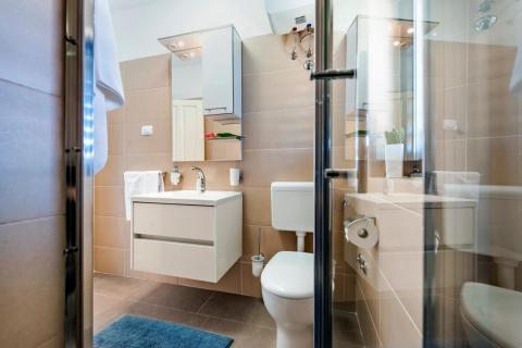 ISTRA, ROVINJ - KUĆA SA BAZENOM U BLIZINI PLAŽE I CENTRA - 600 m2