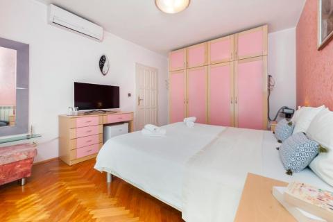 ISTRA, ROVINJ - KUĆA SA BAZENOM U BLIZINI PLAŽE I CENTRA - 600 m2