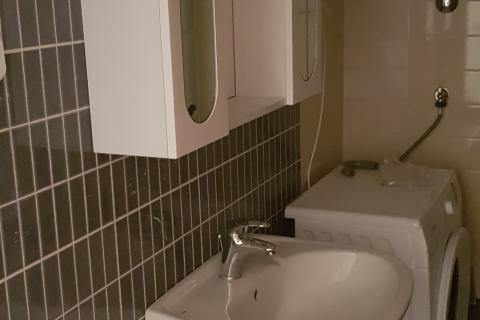 Istra,Tar,2 stana-105m2 +2parkinga+vrt