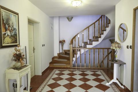 ISTRA, ROVINJ - KUĆA SA BAZENOM U BLIZINI PLAŽE I CENTRA - 600 m2