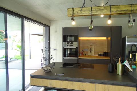 BAŠKA - ekskluzivna kuća s bazenom