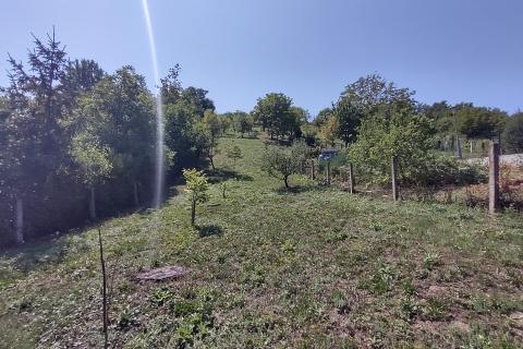 Perjavica, Podsused - Vrapče, 1.400m2