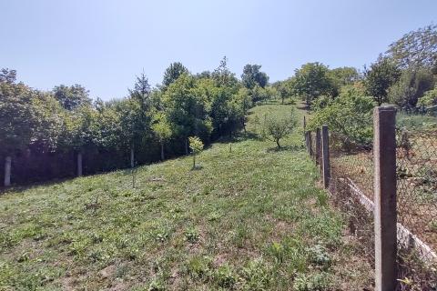 Perjavica, Podsused - Vrapče, 1.400m2