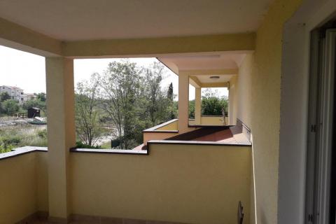 ISTRA,Samostojeća kuća u predgrađu Umaga