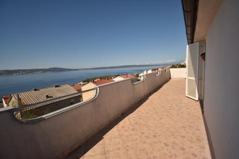 Novi Vinodolski, Building with 6 apartments, garage, beautiful panorama seaview