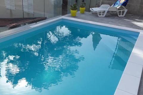 Mali Lošinj samostojeća kuća prvi red do mora