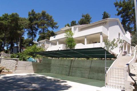 Mali Lošinj samostojeća kuća prvi red do mora