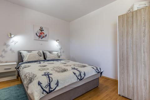 ISTRA, MARČANA, nova hiša z bazenom, garaža