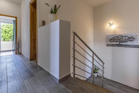 ISTRA, MARČANA, nova hiša z bazenom, garaža