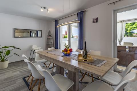 ISTRA, MARČANA, nova hiša z bazenom, garaža