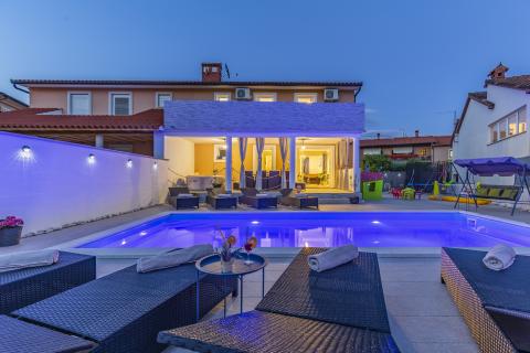 ISTRA, MARČANA, nova hiša z bazenom, garaža