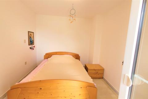 Istra, Umag, Zambratija, komforni stan na prvom katu sa garažom i panoramskim pogledom na more i grad