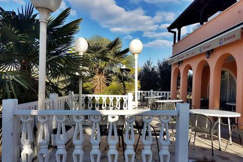 Tar , restoran sa pogledom na more