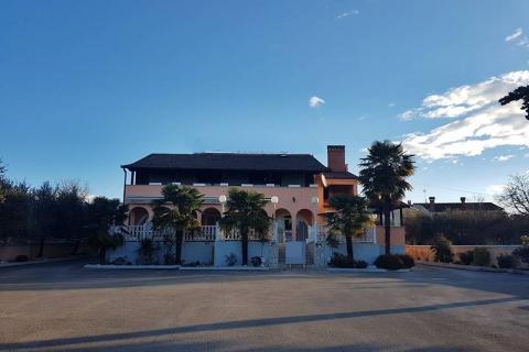 Tar , restoran sa pogledom na more