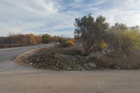 Otok Krk- Vrbnik, građevinski teren 1600m2 sa pogledom na more