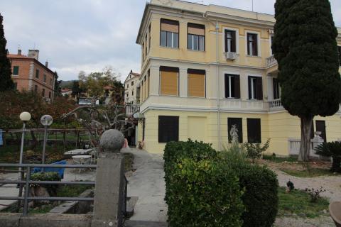 Volosko, Opatija, 102m2