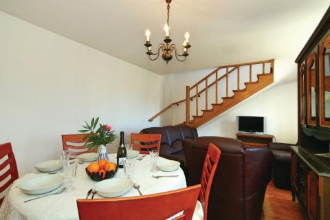 Vižinada, renovirana autohtona kamena kuća