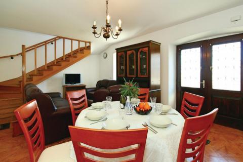 Vižinada, renovirana autohtona kamena kuća