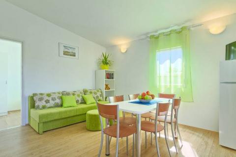 Kringa, Tinjan, 7.455m2