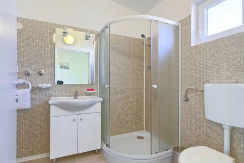 Kringa, Tinjan, 7.455m2