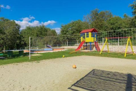 Kringa, Tinjan, 7.455m2