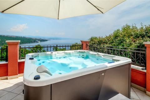 House Opatija - Centar, Opatija, 450m2