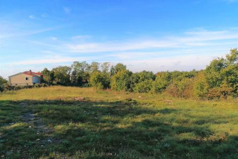 Sveti Lovreč - okolica, građevinsko i poljoprivredno zemljište na mirnoj lokaciji