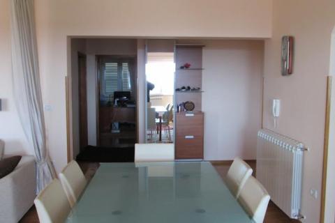 Premantura, kuća sa 5 apartmana, 100m od plaže, pogled more