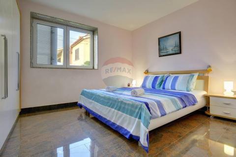 ISTRA ,POMER, Moderna kuća 150 m od mora