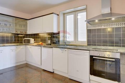 ISTRA ,POMER, Moderna kuća 150 m od mora