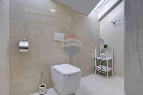 ISTRA ,POMER, Moderna kuća 150 m od mora