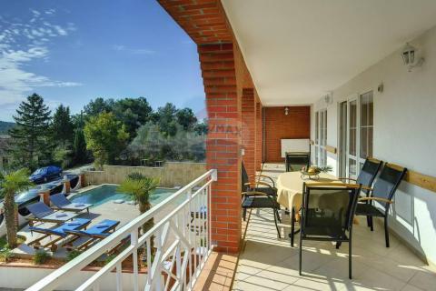 ISTRA ,POMER, Moderna kuća 150 m od mora