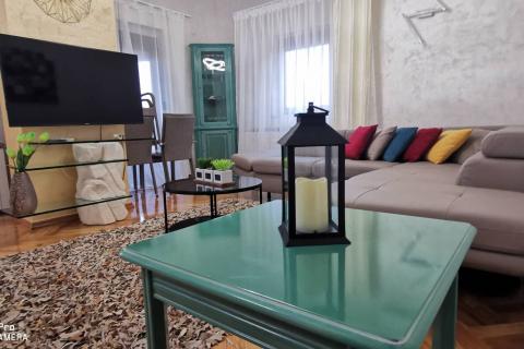 OPATIJA, IČIĆI, STAN 130m2, POGLED NA MORE, BAZEN, TAVERNA S ROŠTILJEM, PARKING