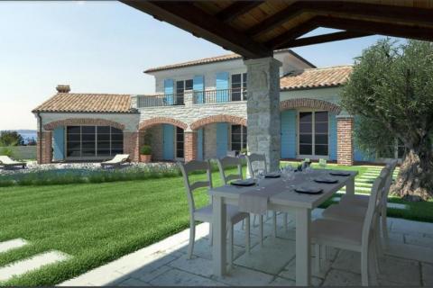 Hiša Medulin, 350m2