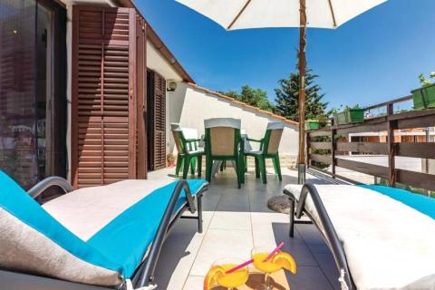 Istra, Pula - Barbariga, samostojeća kuća s pogledom na more