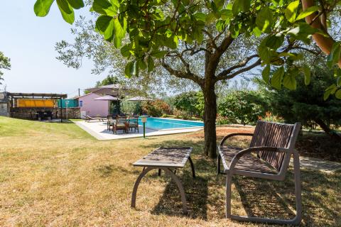 Istra, okolica Fažane Vodnjan, autohtona istarska stancija sa pogledom na more