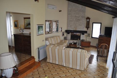 Istra, okolica Fažane Vodnjan, autohtona istarska stancija sa pogledom na more