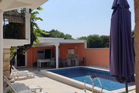 Dvije autohtone istarske kuće renovirane u jednom dijelu