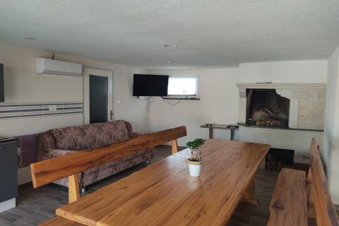 Dvije autohtone istarske kuće renovirane u jednom dijelu