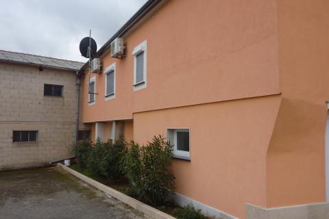 Dvije autohtone istarske kuće renovirane u jednom dijelu