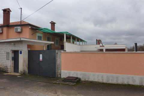 Dvije autohtone istarske kuće renovirane u jednom dijelu