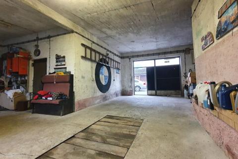 Ogulin-kuća, blizina centra