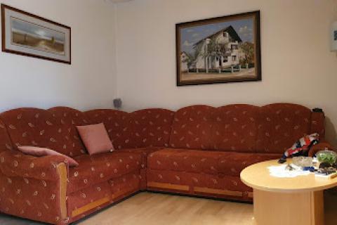 Ogulin-kuća, blizina centra