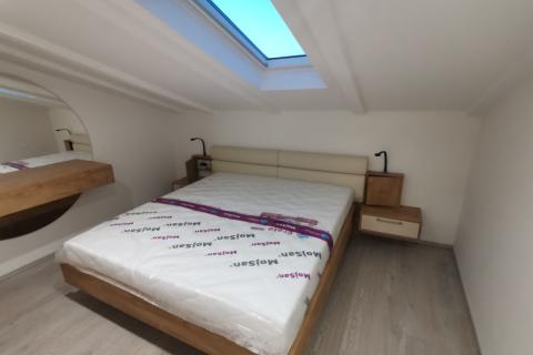 MATULJI - JURDANI - KOMFORAN, LUKSUZAN STAN ZA DUGOROČNI NAJAM