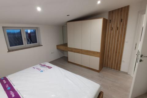 MATULJI - JURDANI - KOMFORAN, LUKSUZAN STAN ZA DUGOROČNI NAJAM