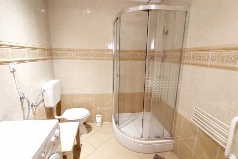 Rijeka, Kostrena, stan površine 55 m2 za dugoročni najam, terasa