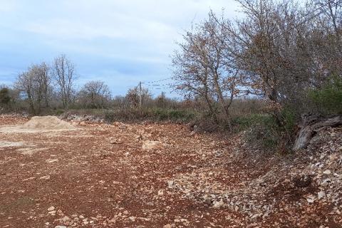 Земельный участок строительного назначения Vodnjan, 18.713m2