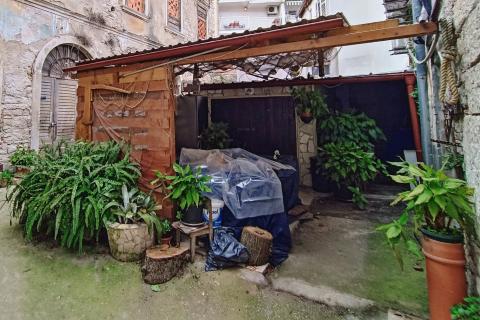 Istra, Pula - stan u centru, pogled more